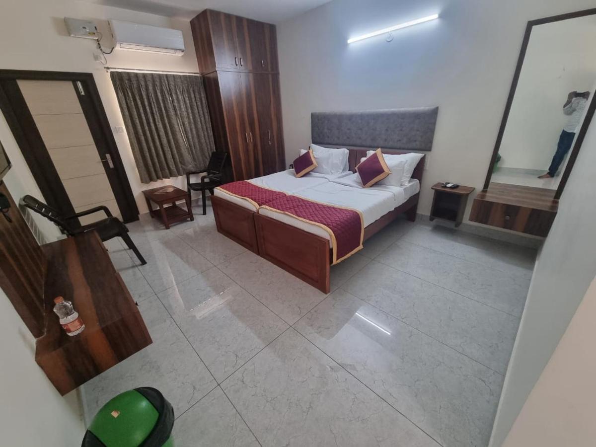 Pph Living Kvr Residency Hotel Tada Bagian luar foto